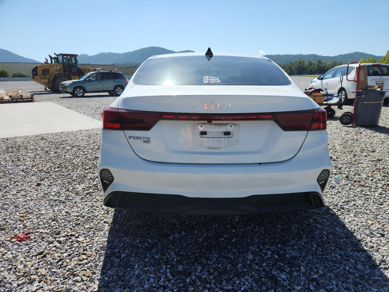 2022 Kia Forte Fe - Image 6