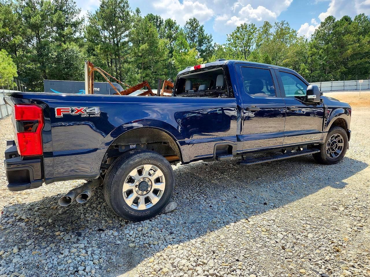 2023 Ford F250 Super Duty - Фото 3