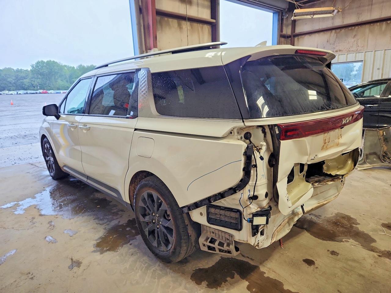 2023 Kia Carnival Sx - Фото 2