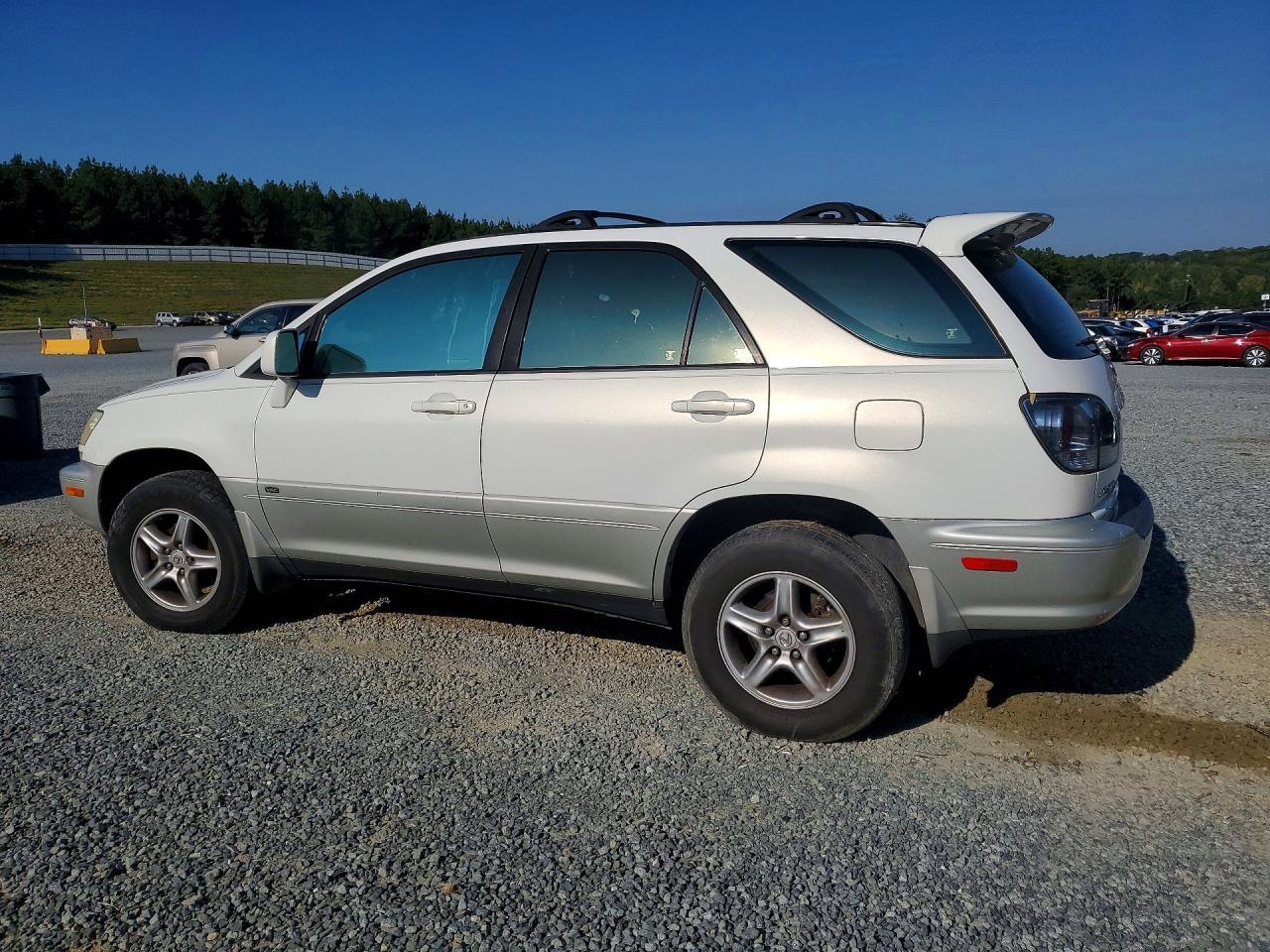 2002 Lexus Rx 300 - Image 2