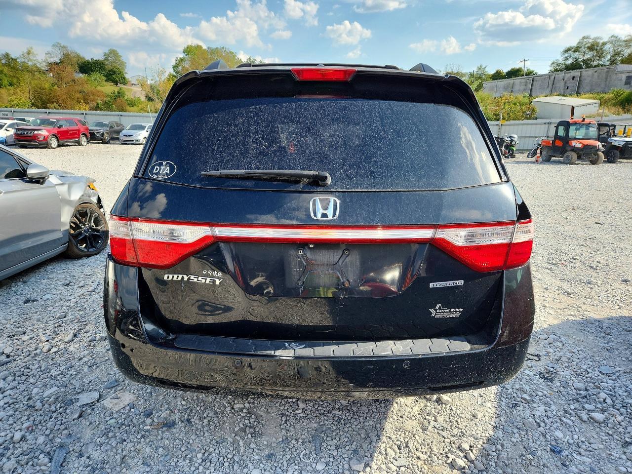 2011 Honda Odyssey Touring - Image 6
