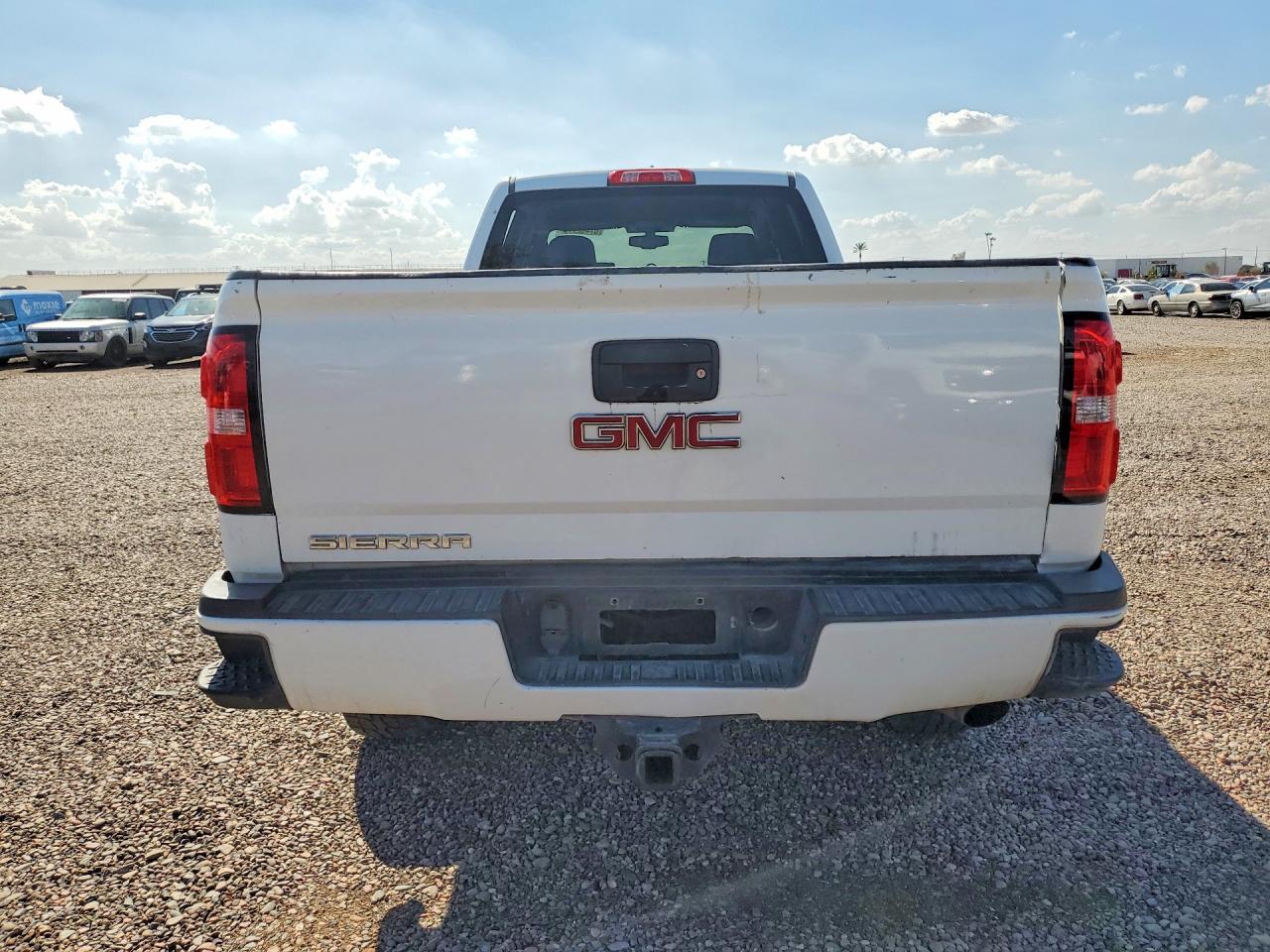 2017 GMC Sierra K2500 Heavy Duty - Фото 6