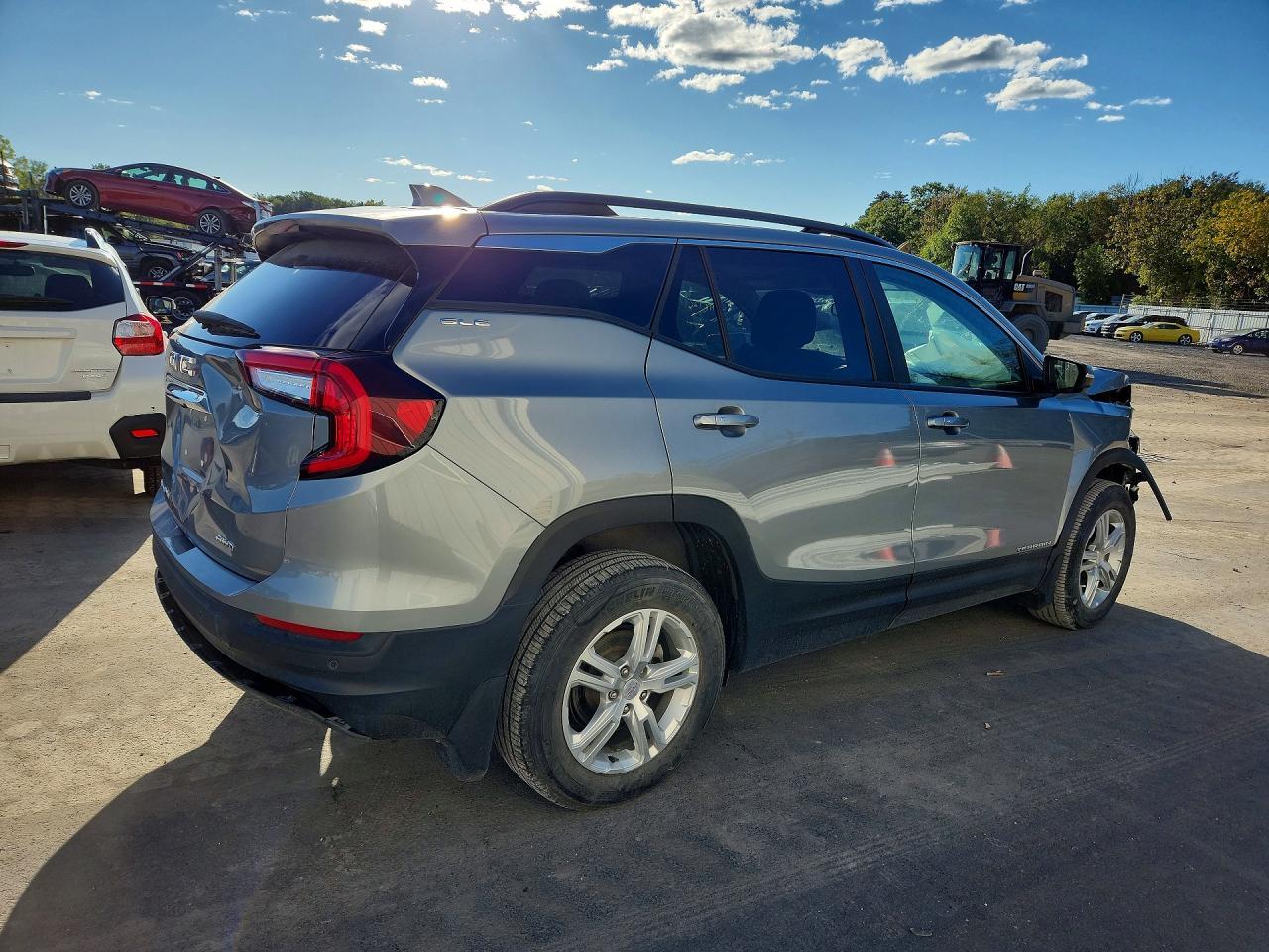 2024 GMC Terrain Sle - Image 3