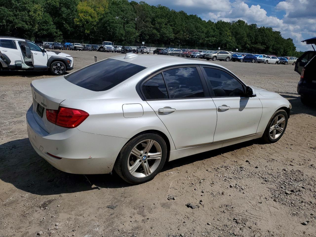 2012 BMW 328 I - Фото 3