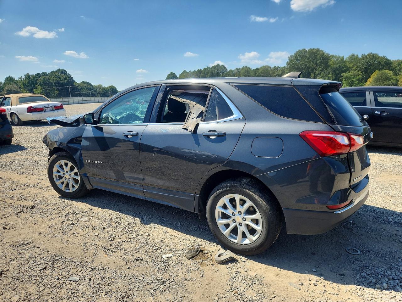 2018 Chevrolet Equinox Lt - Image 2