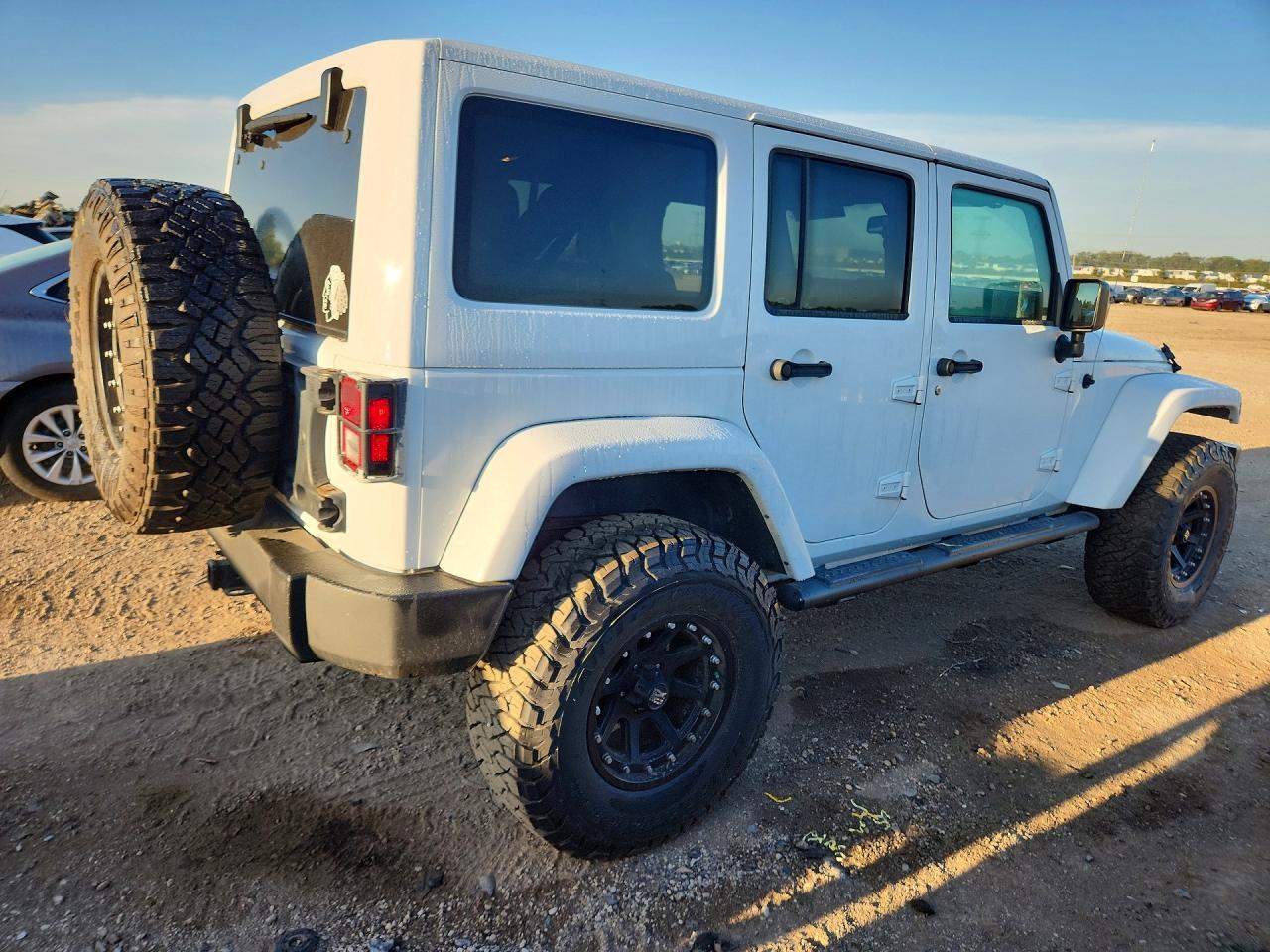 2017 Jeep Wrangler Unlimited Sahara - Image 3