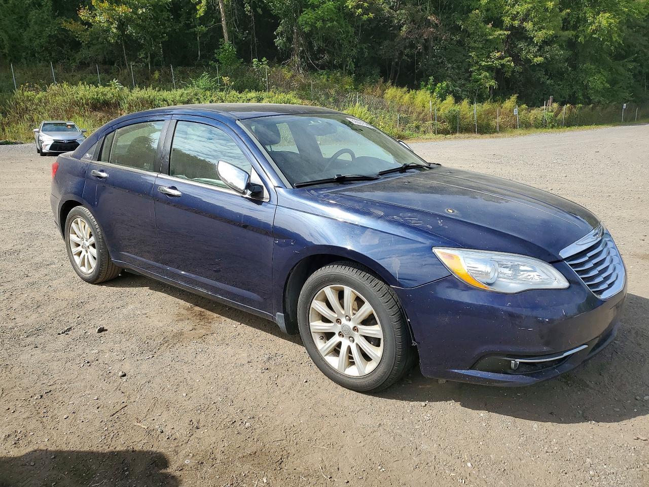 2014 Chrysler 200 Limited - Фото 4