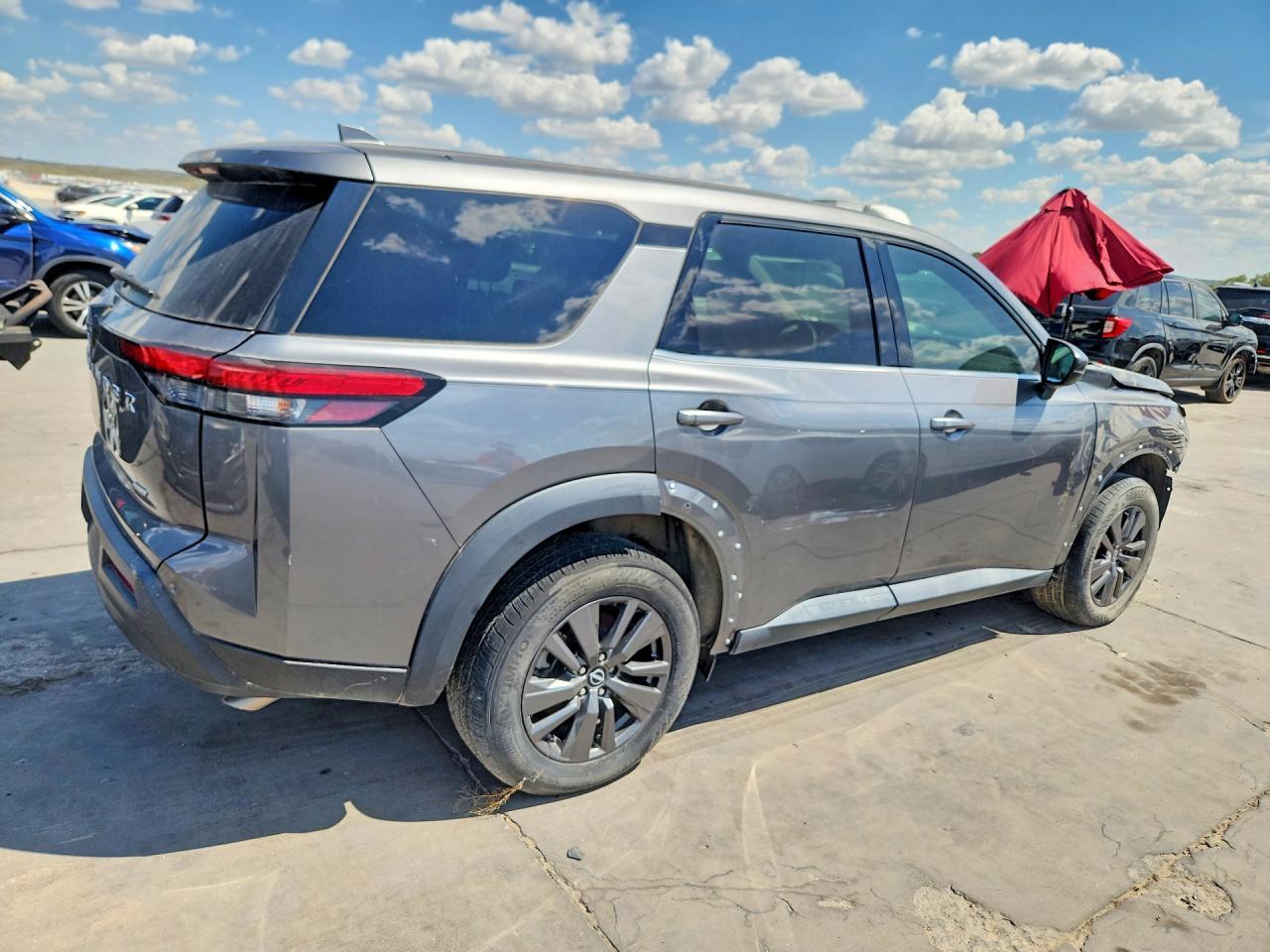 2022 Nissan Pathfinder S - Фото 3