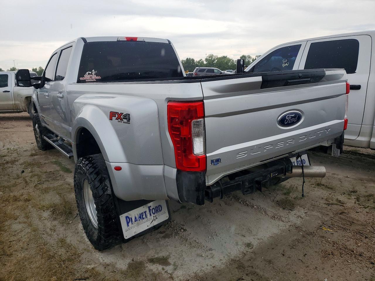 2019 Ford F350 Super Duty - Фото 2