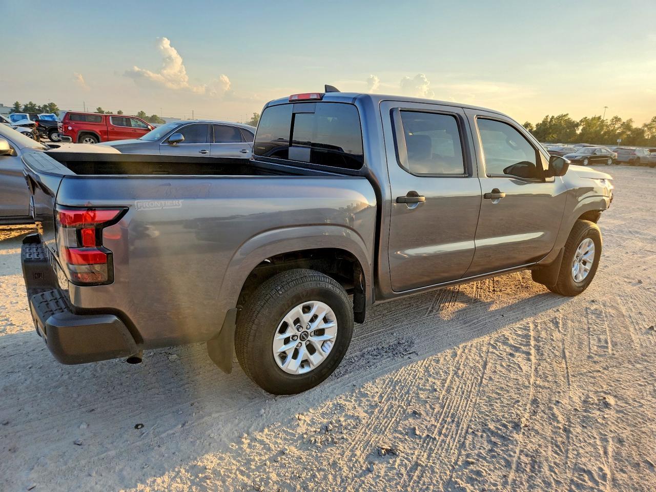 2026 Nissan Frontier S - Фото 3