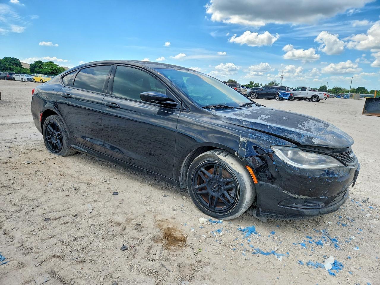 2015 Chrysler 200 S - Фото 4