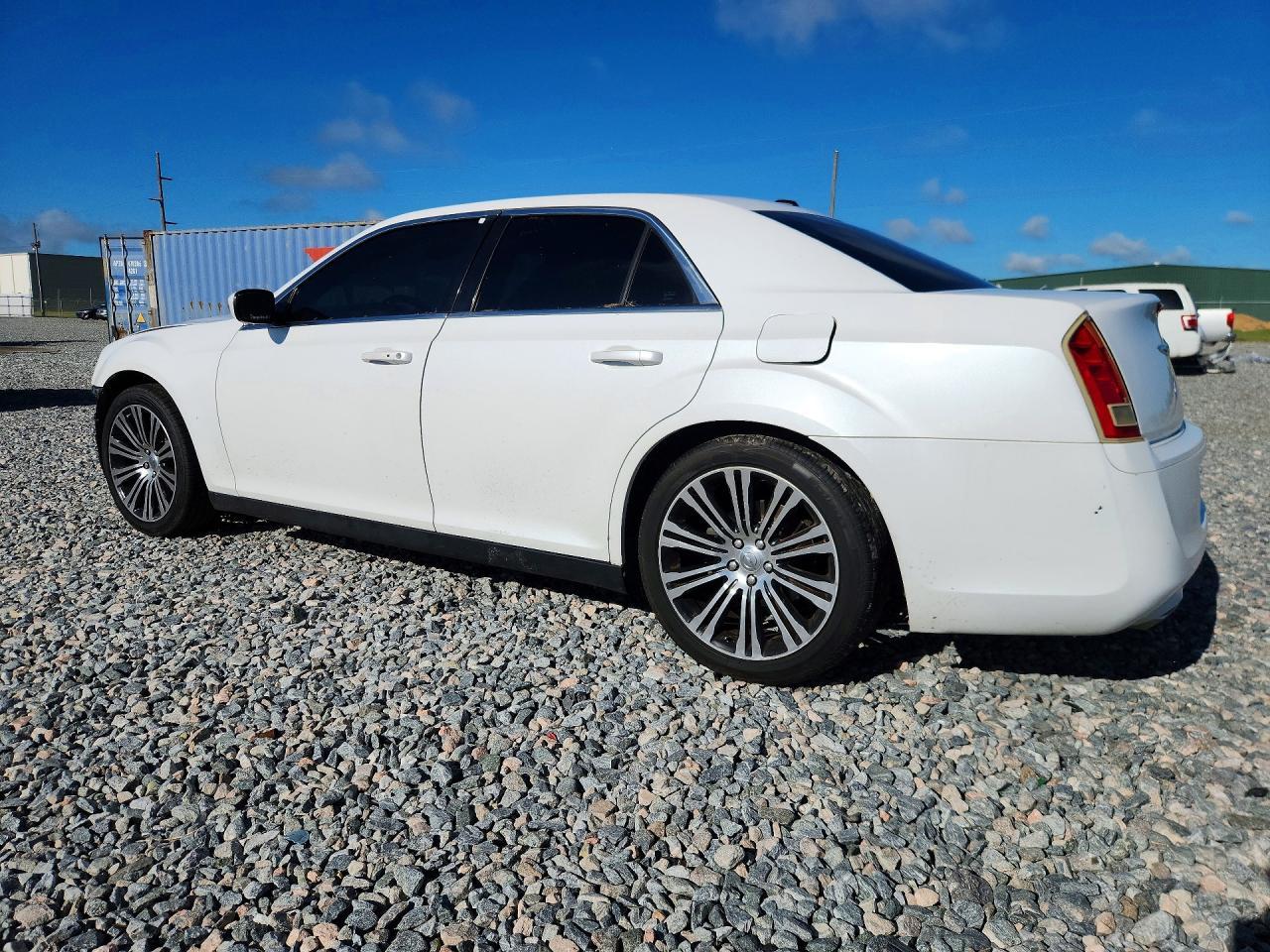 2013 Chrysler 300 300S V6 - Image 2