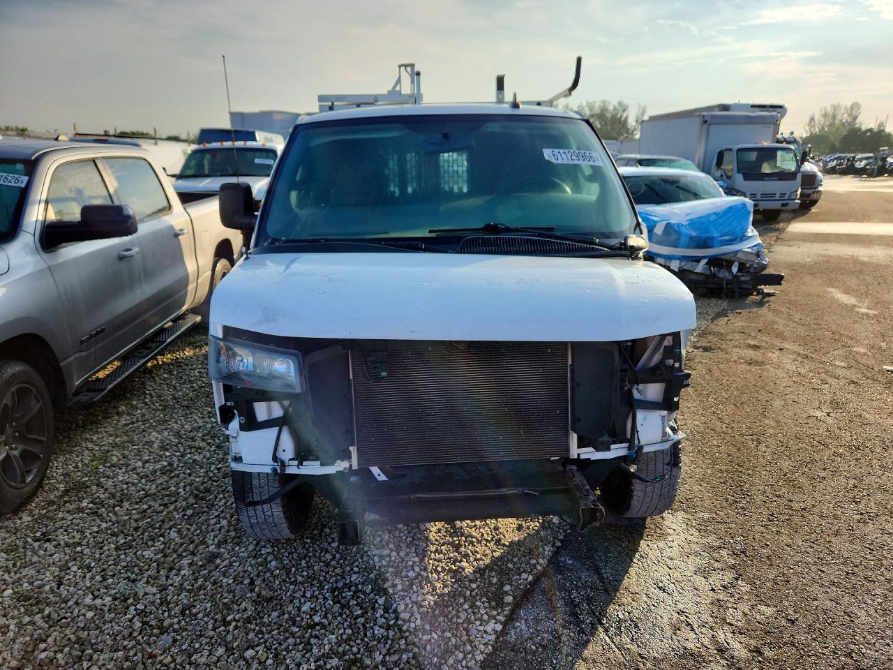 2021 Chevrolet Express G2500 - Фото 5
