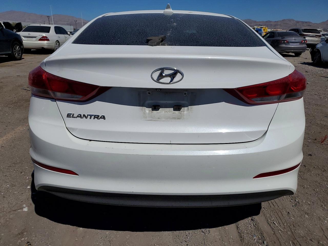 2017 Hyundai Elantra Se - Image 6