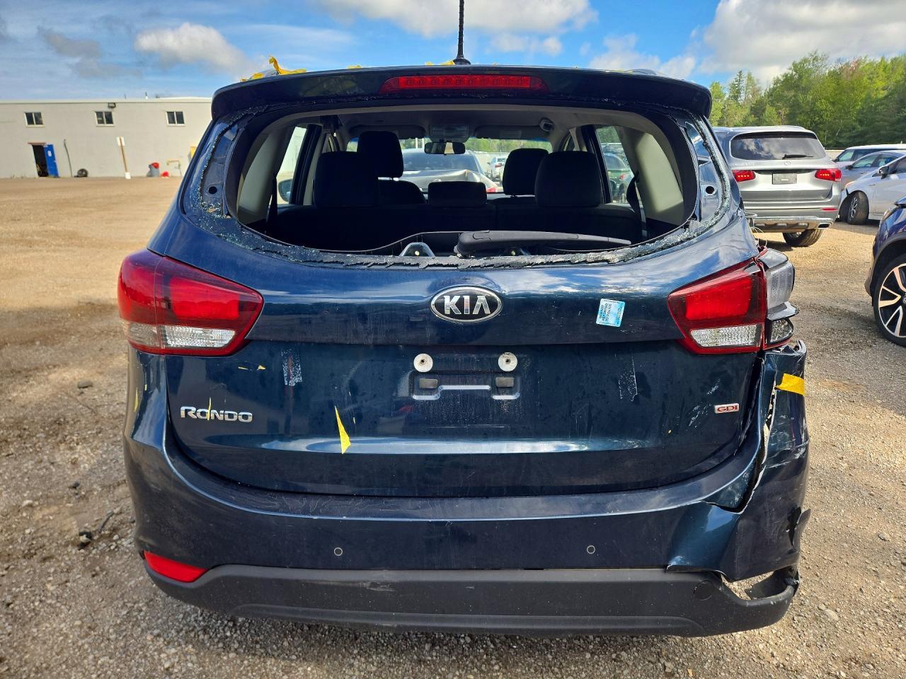 2017 Kia Rondo - Фото 6