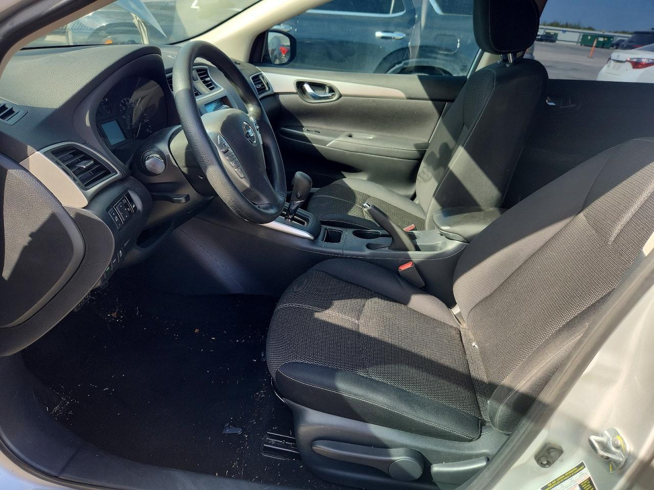 2017 Nissan Sentra S - Image 7