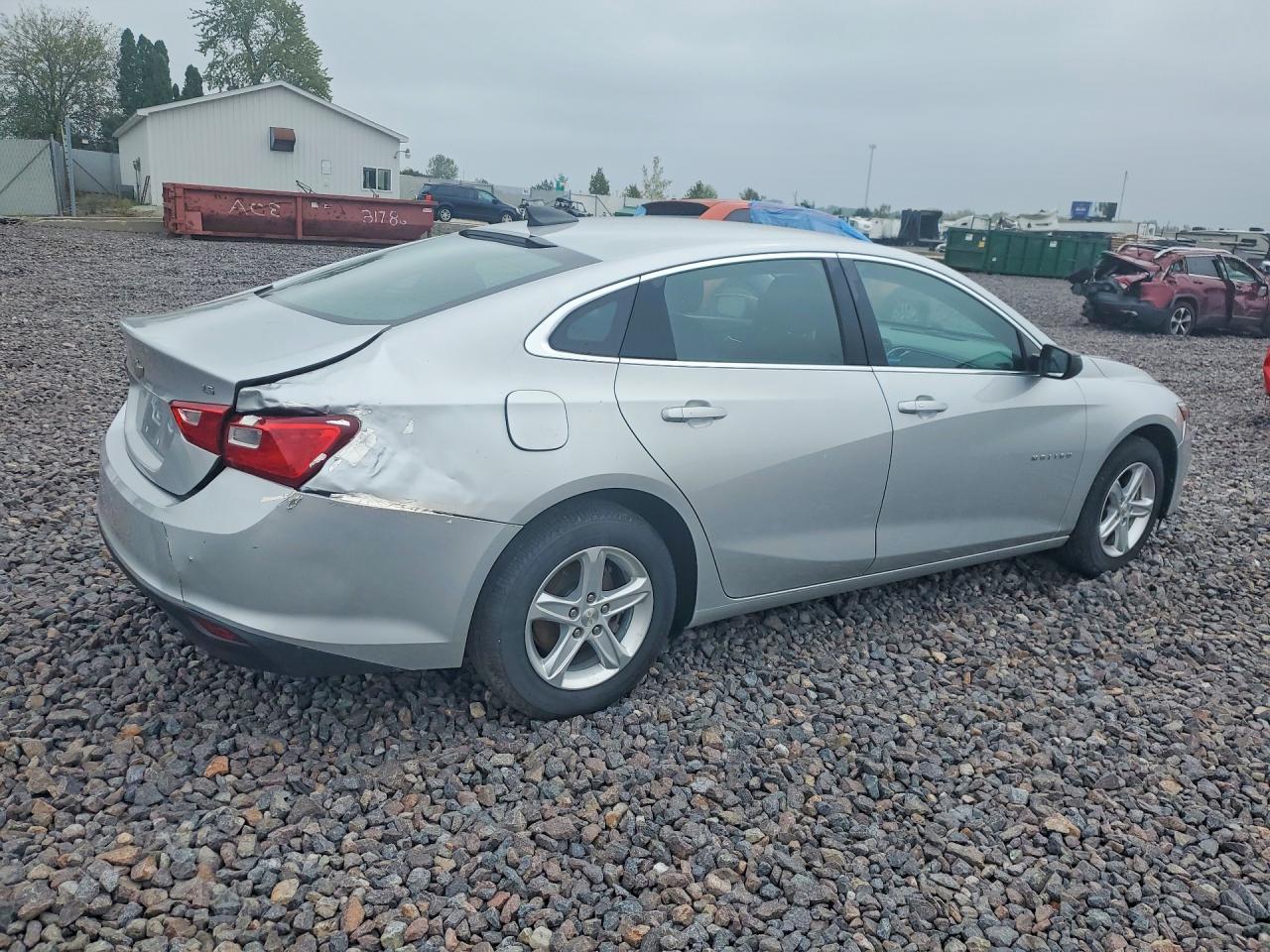 2020 Chevrolet Malibu Ls - Фото 3