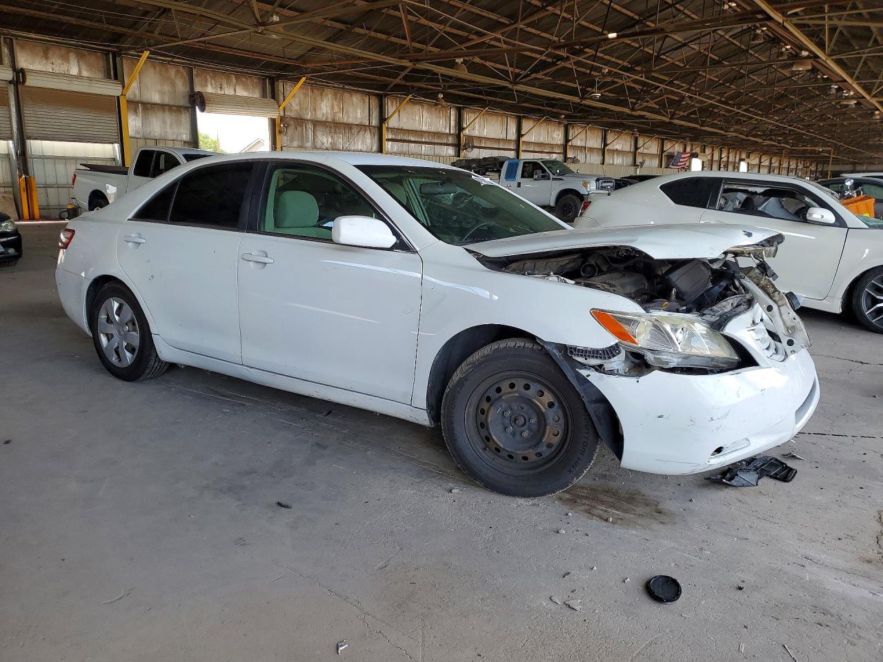 2009 Toyota Camry Le - Фото 4