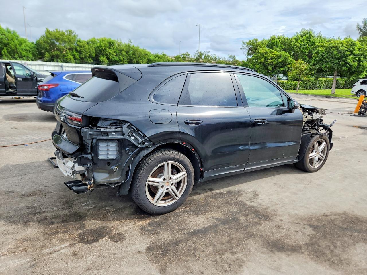 2023 Porsche Cayenne Base - Фото 3