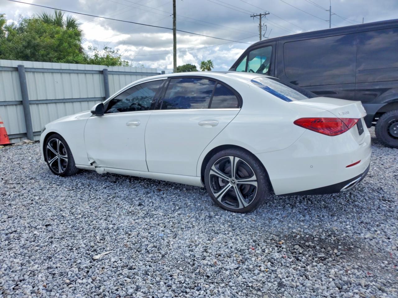 2022 Mercedes-Benz C 300 - Image 2