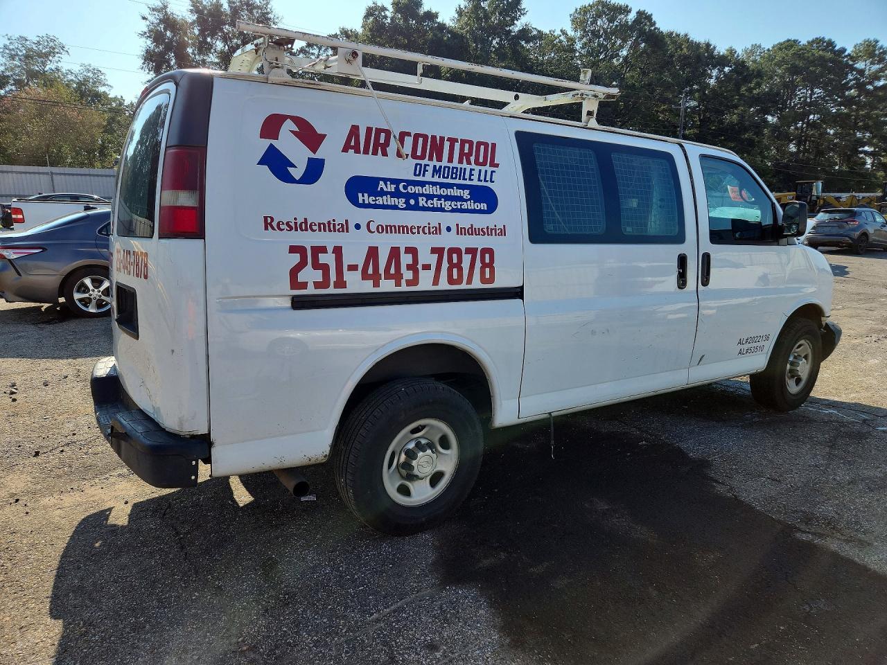 2015 Chevrolet Express G2500 - Image 3