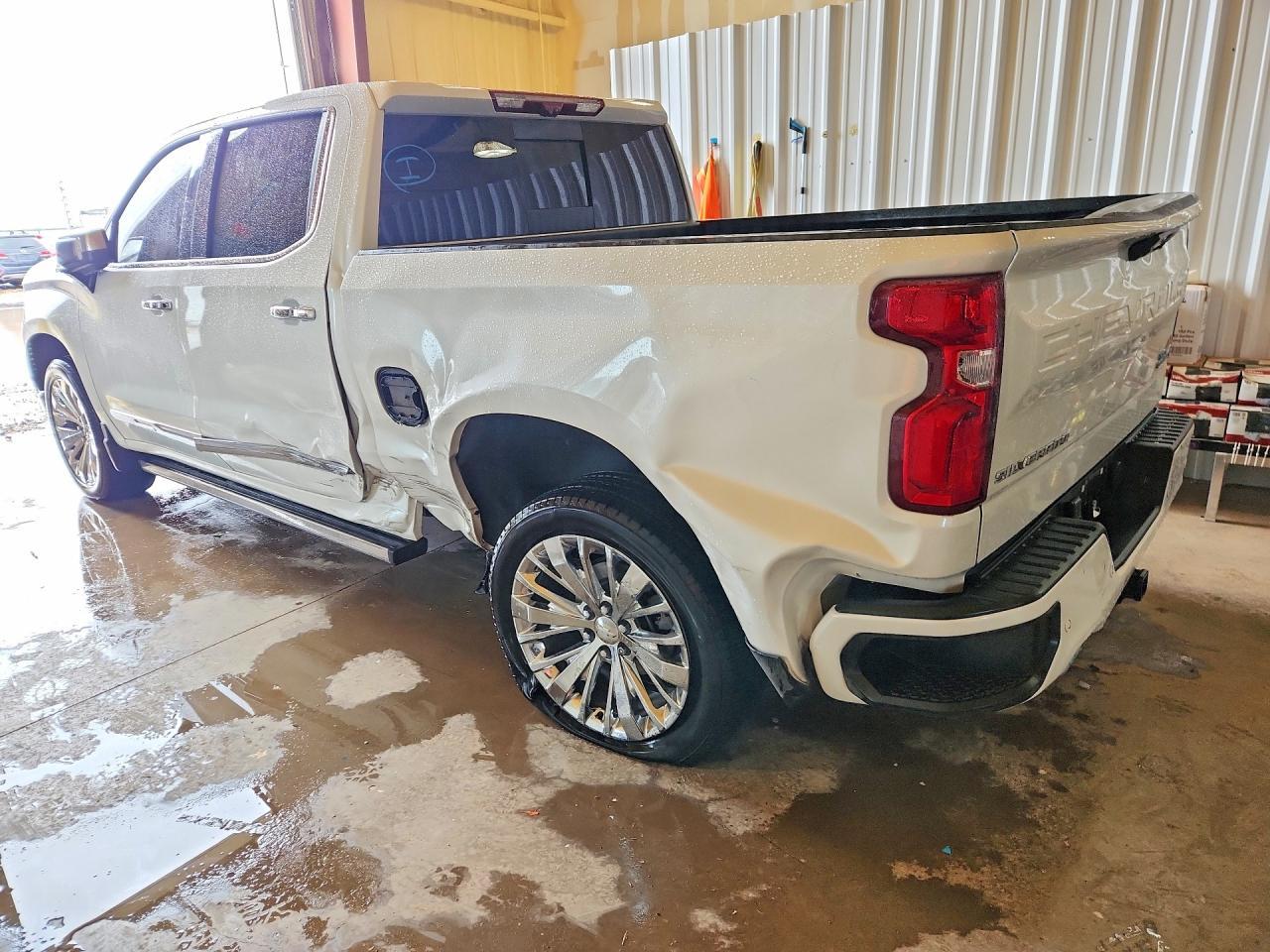 2023 Chevrolet Silverado K1500 High Country - Фото 2