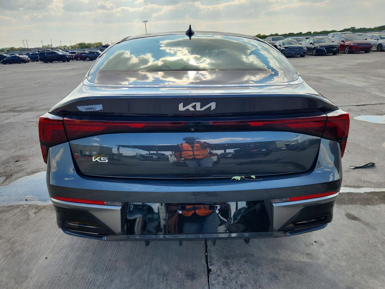 2026 Kia K5 Lxs - Image 6