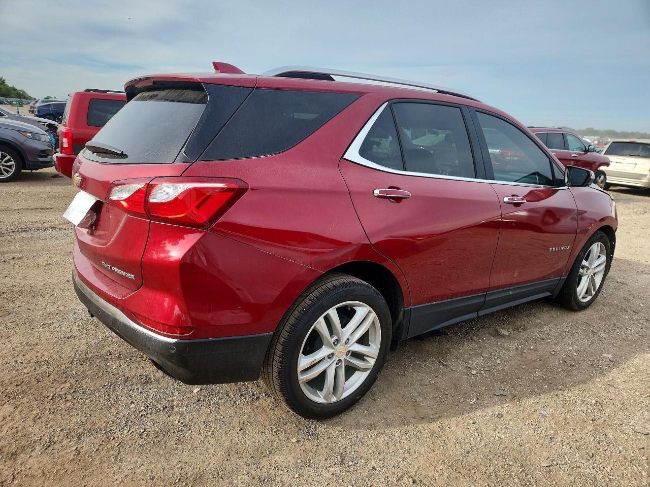 2020 Chevrolet Equinox Premier - Image 3
