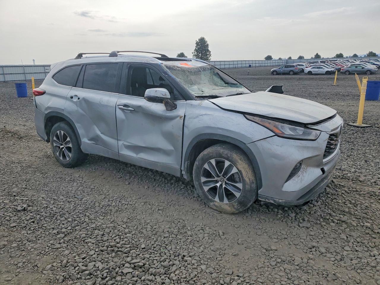 2020 Toyota Highlander Xle - Image 4