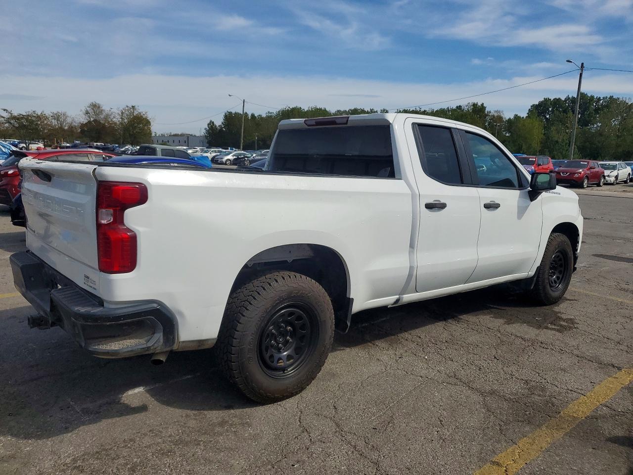 2019 Chevrolet Silverado C1500 - Фото 3