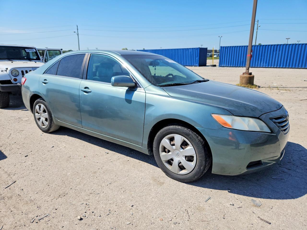 2009 Toyota Camry Le - Фото 4