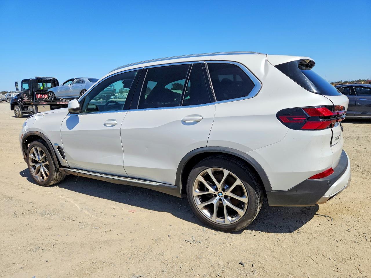 2025 BMW X5 xDrive40I - Фото 2