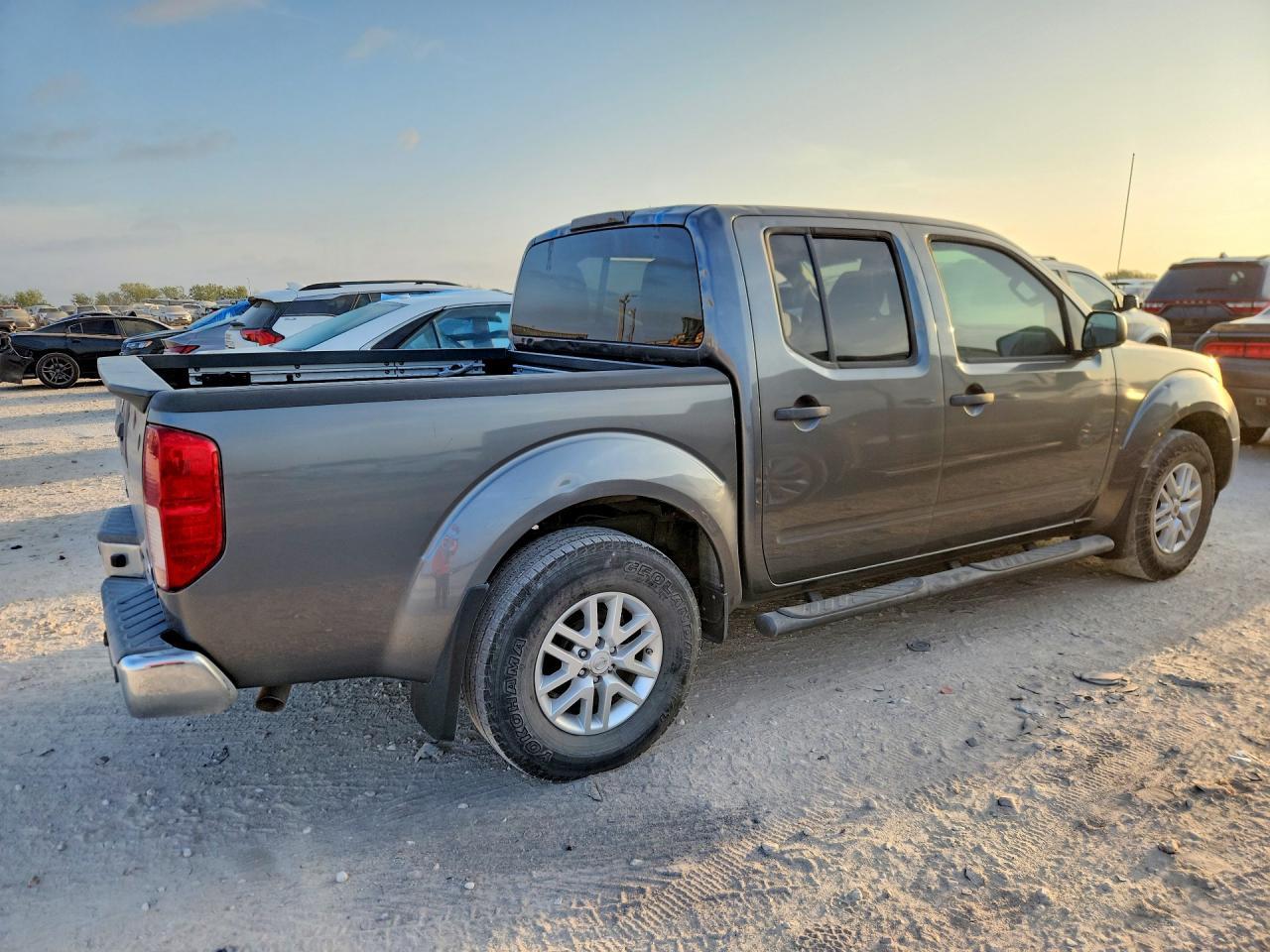2017 Nissan Frontier Sv - Фото 3