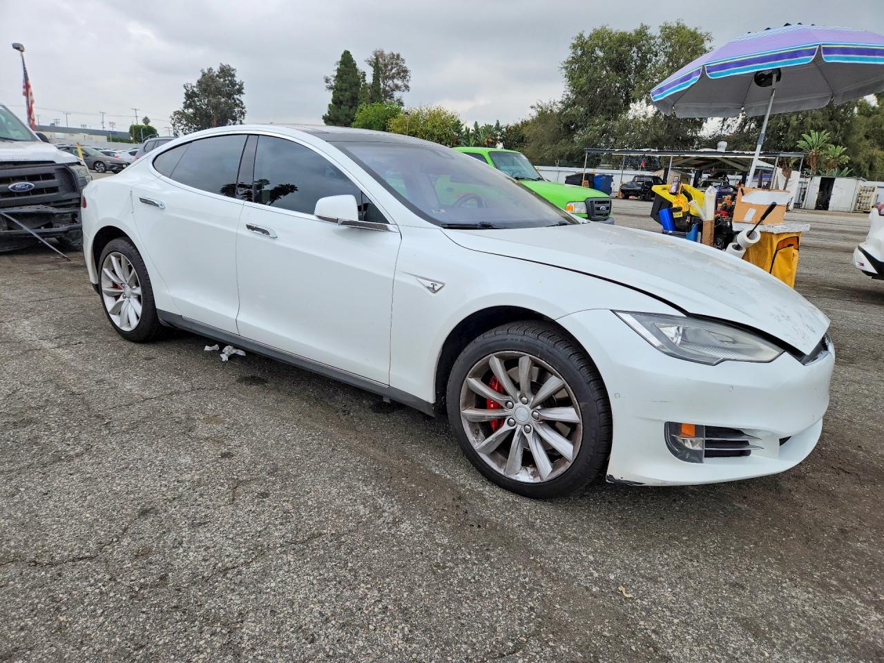 2014 Tesla Model S - Image 4