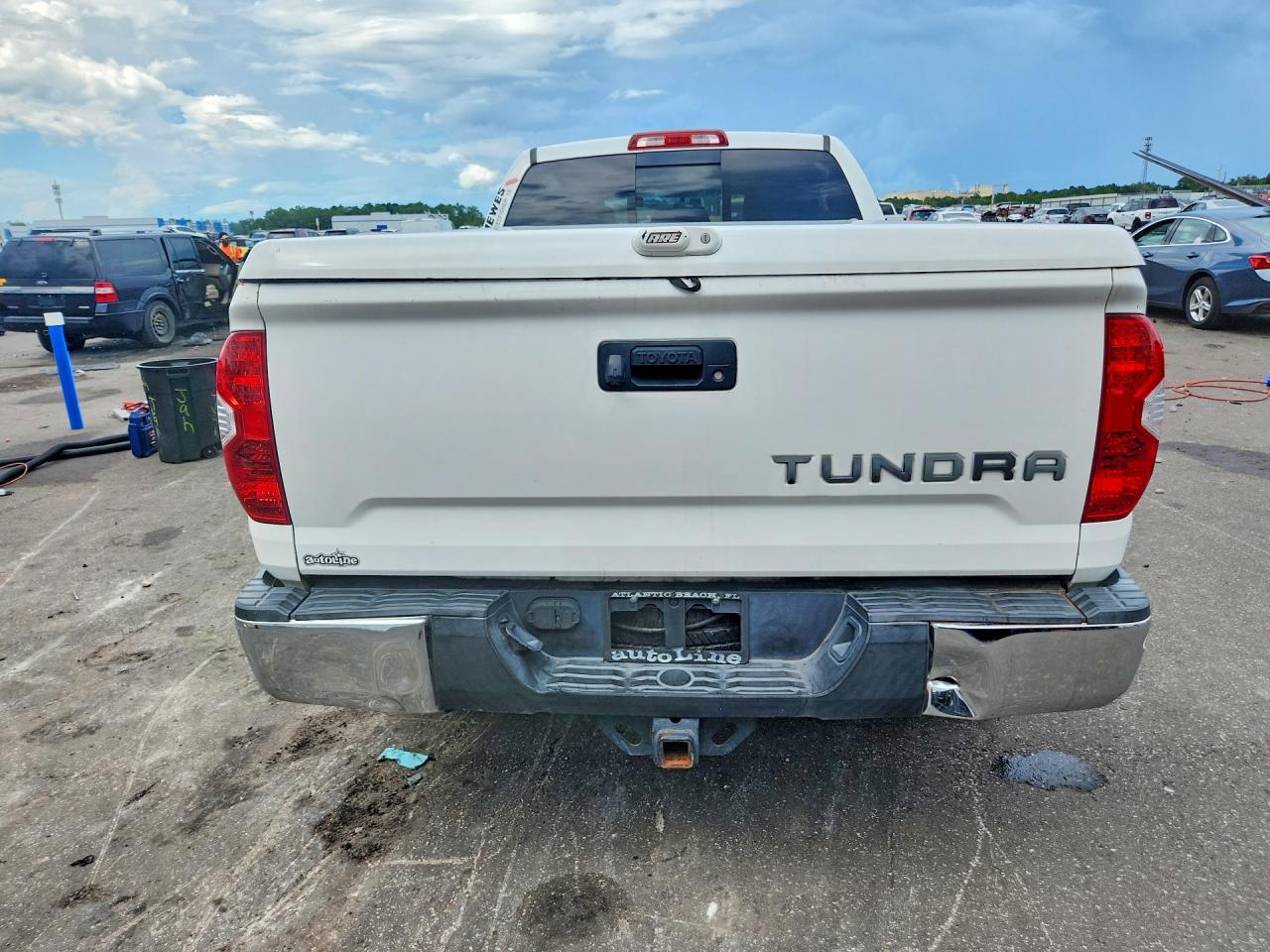 2014 Toyota Tundra Sr5 - Image 6