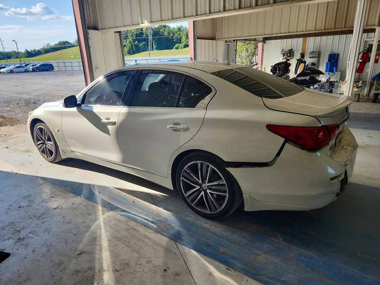 2015 Infiniti Q50 Base - Image 2