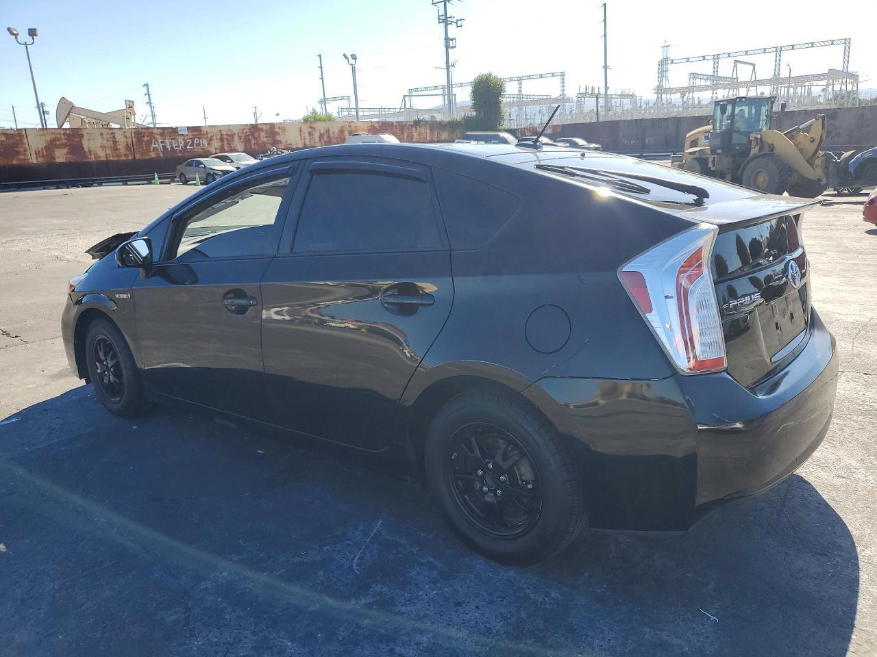 2014 Toyota Prius Four - Фото 2