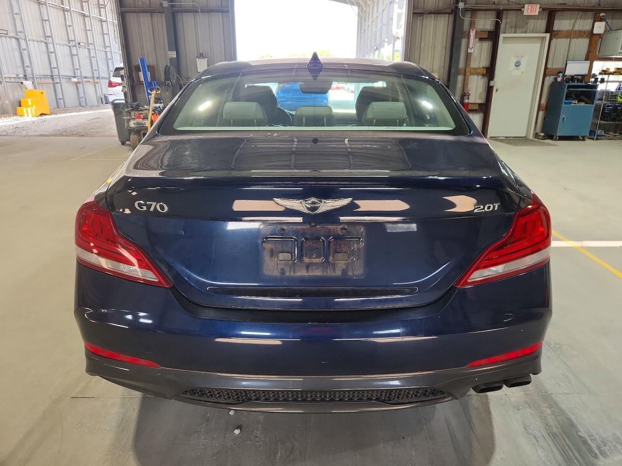 2020 Genesis G70 2.0T - Фото 6