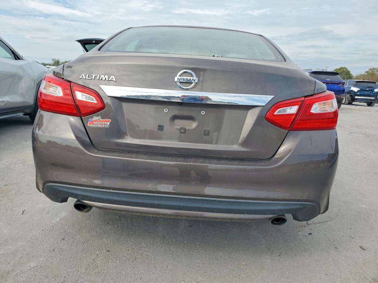 2017 Nissan Altima 2.5 S - Image 6