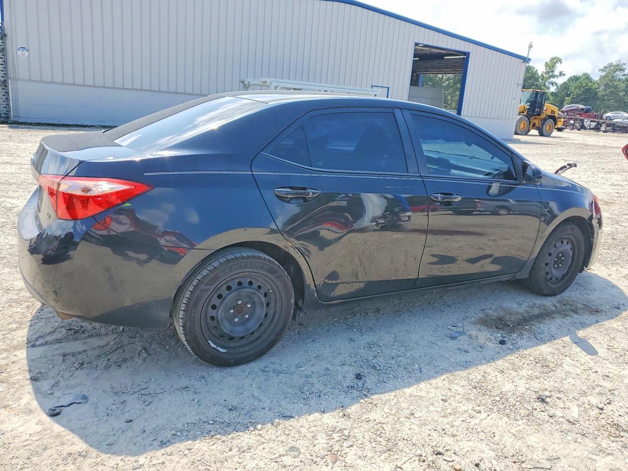 2018 Toyota Corolla Le - Фото 3