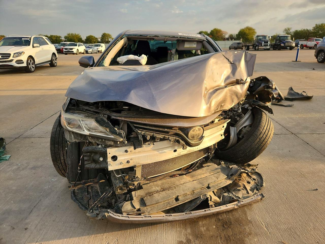 2019 Toyota Camry Le - Image 5