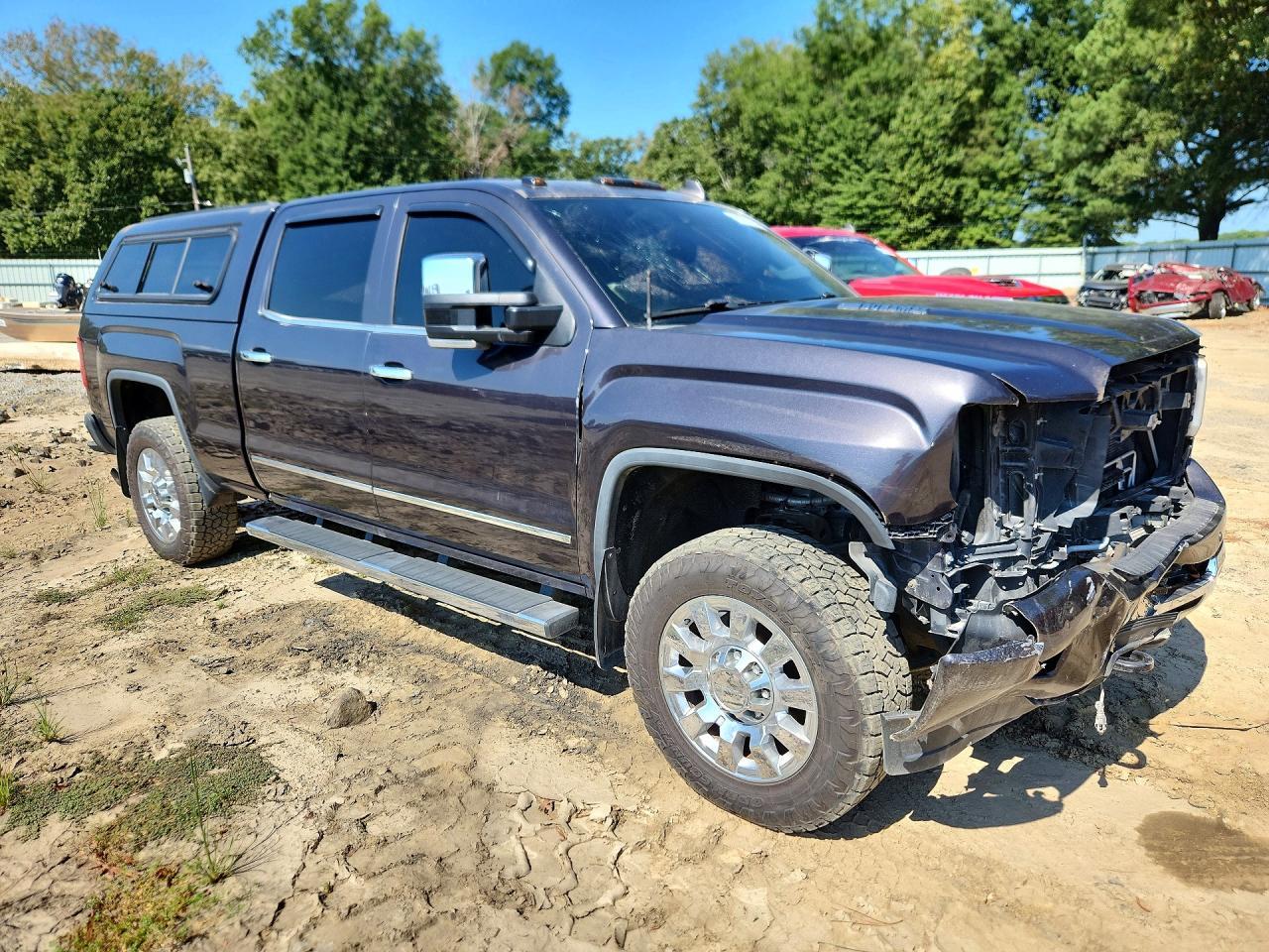 2015 GMC Sierra K2500 Denali - Image 4