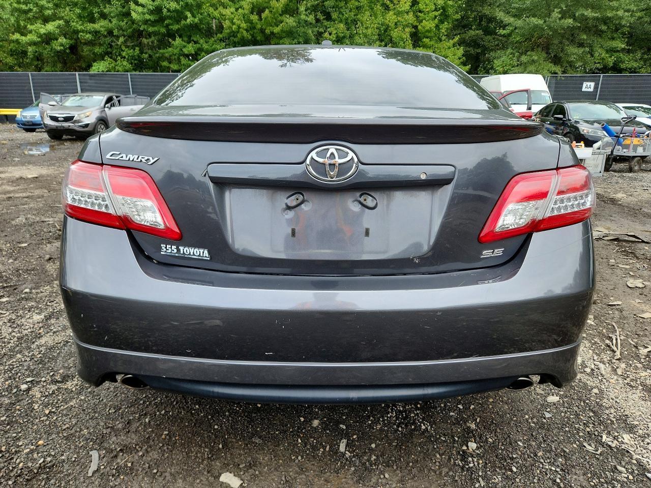 2011 Toyota Camry Se - Фото 6