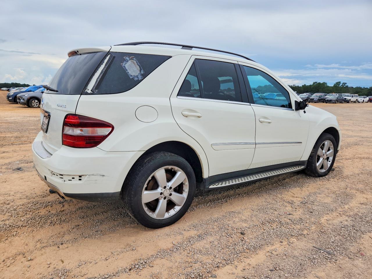 2010 Mercedes-Benz Ml 350 4Matic - Image 3