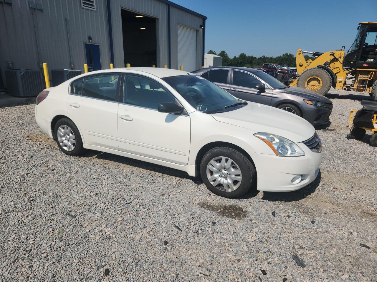 2011 Nissan Altima 2.5 - Image 4