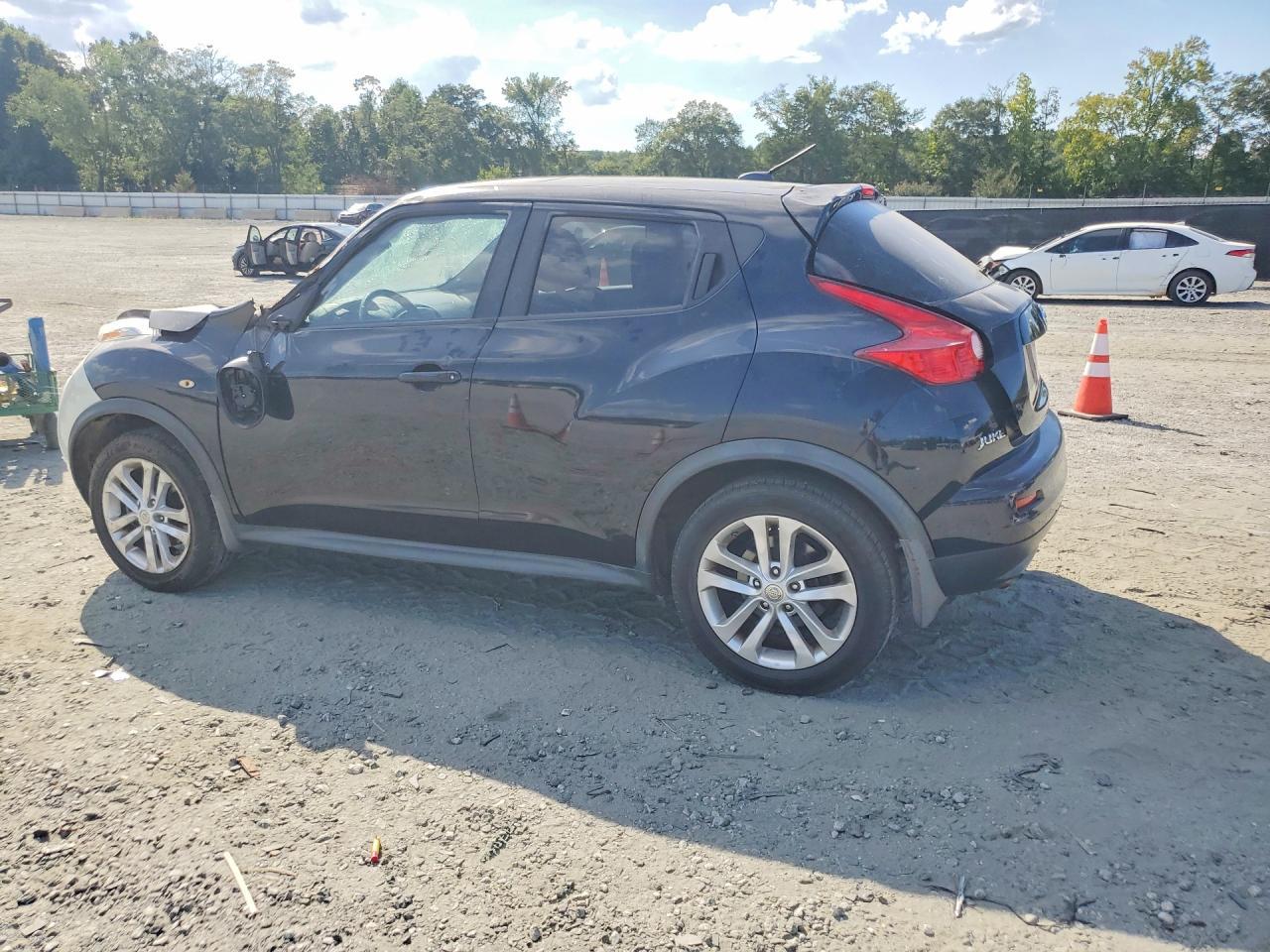 2012 Nissan Juke S - Фото 2