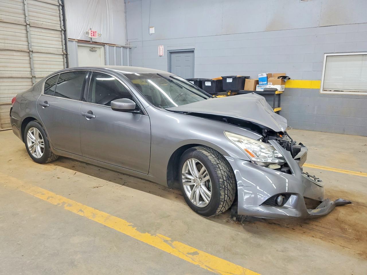 2010 Infiniti G37 Sedan - Фото 4