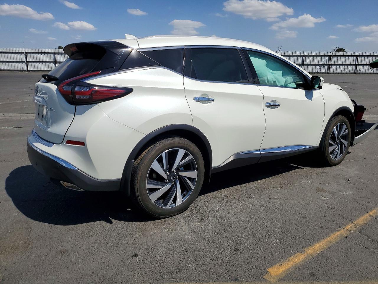 2023 Nissan Murano Sl - Image 3