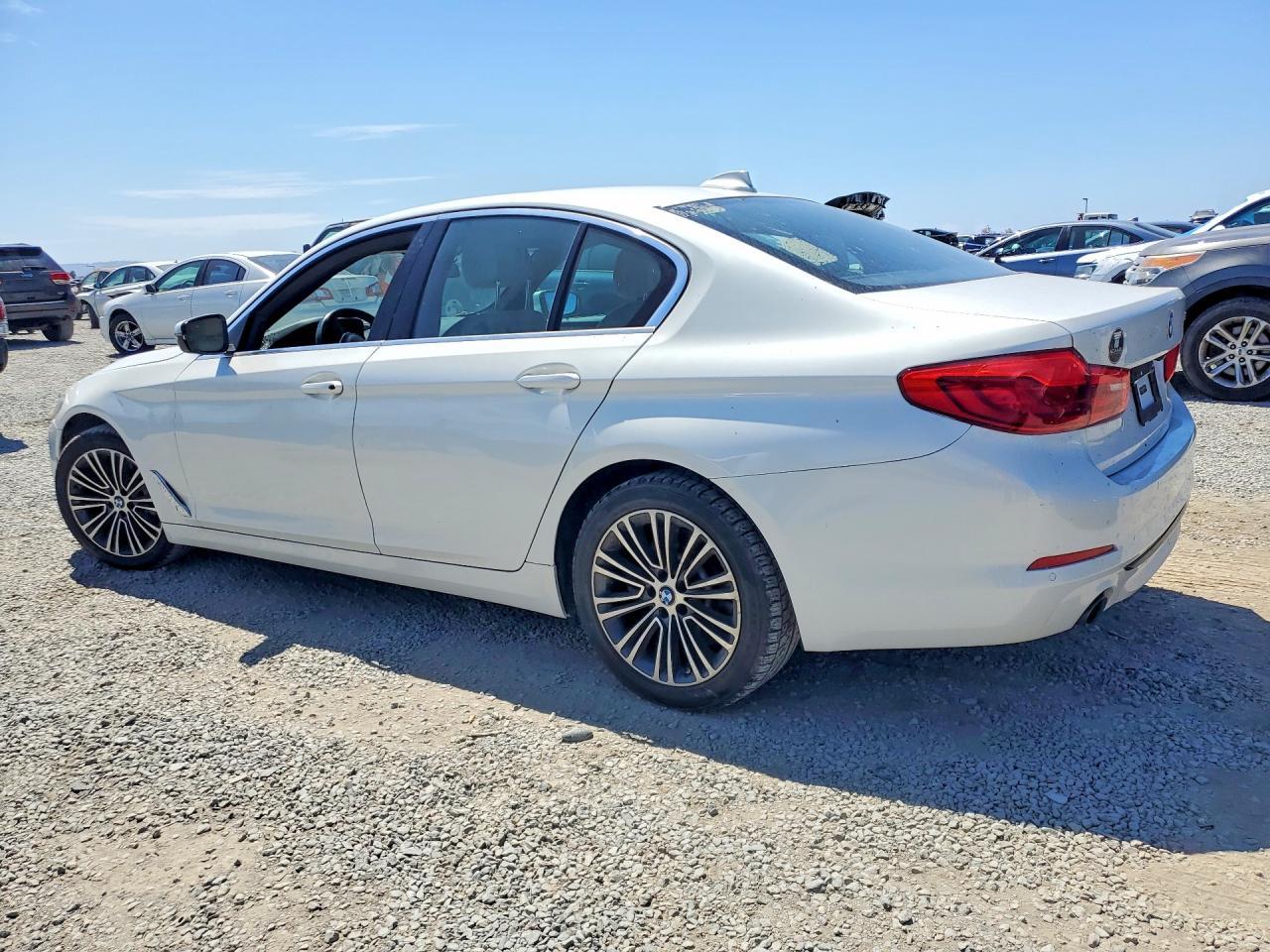2019 BMW 530 I - Image 2