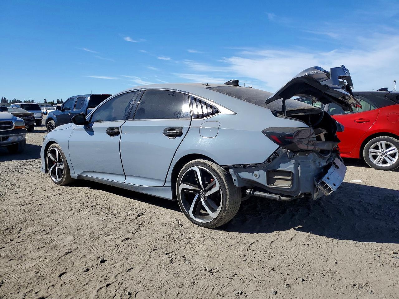 2022 Honda Accord Hybrid Sport - Фото 2